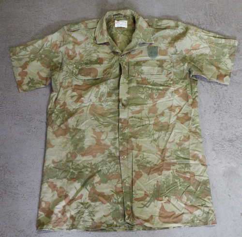 Koevoet Camo Pattern short sleeve shirt - Waist 53 cm - Inner arm 54 cm - Total back length 81 cm