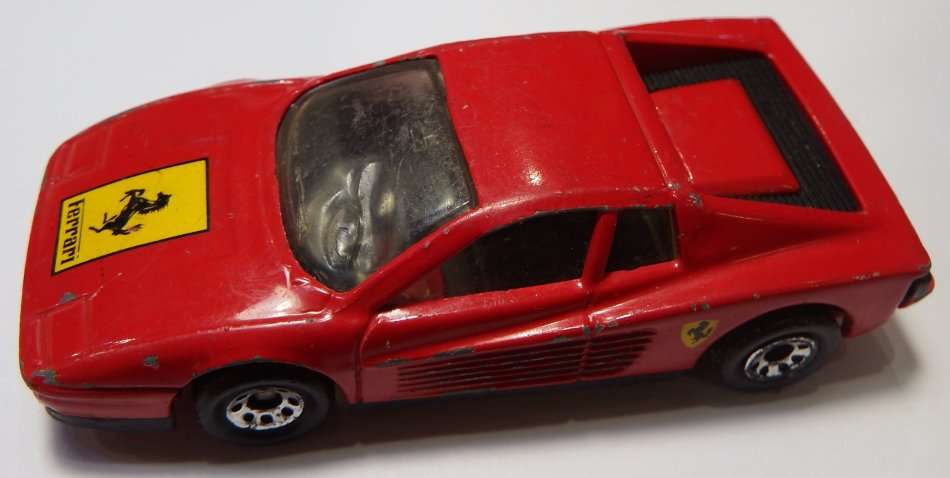 Matchbox 1986 Ferrari Testarossa - Scale 1:59