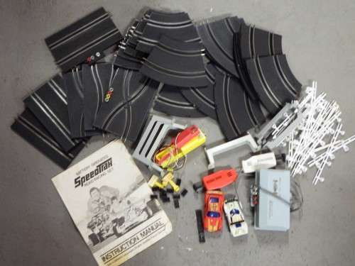 Lot of slot car racing tracks, cars and accessories - Not tested