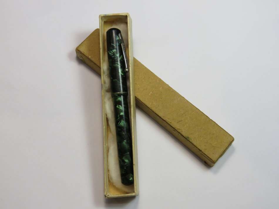 Vintage Waterman's Junior fountain pen - Bladder damaged