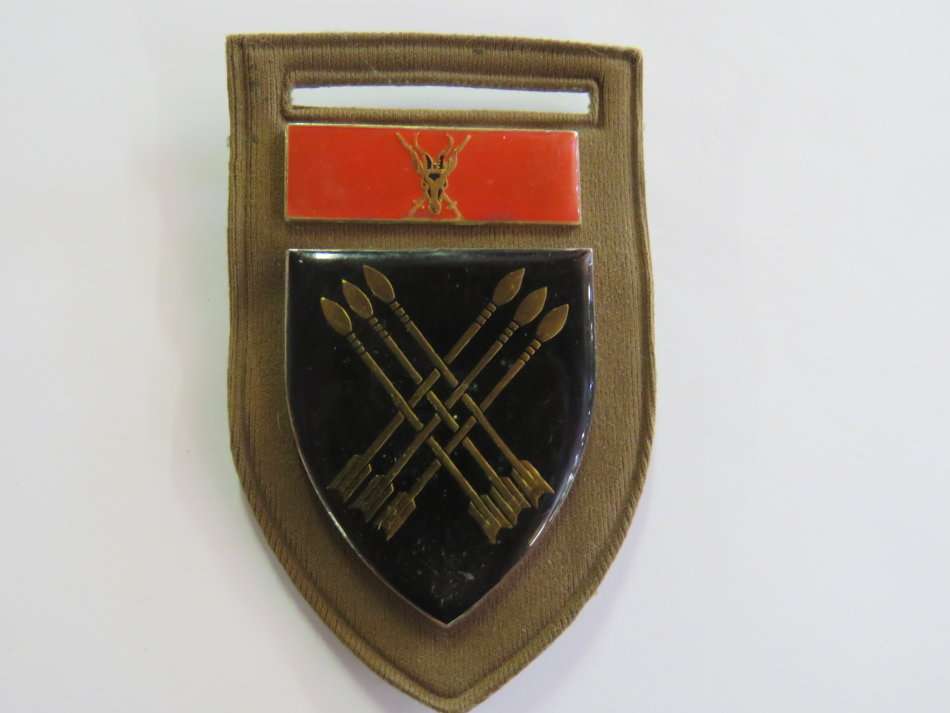 SADF 32 Battalion shoulder flash with chief of the army command bar