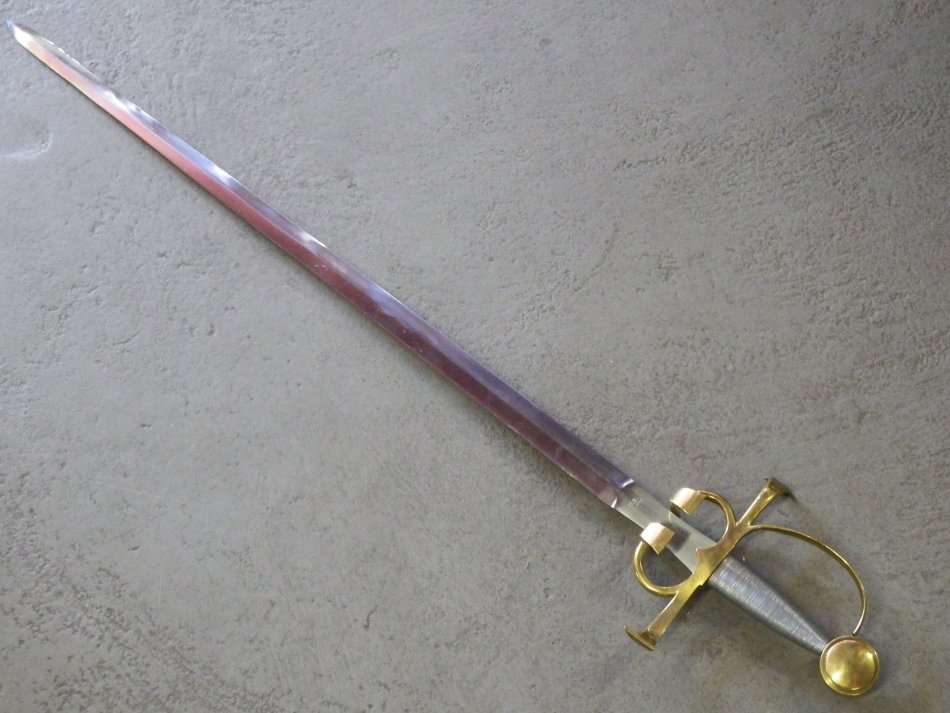 Mariano Zamorano Historic Spanish sword - Polished brass handle and tempered polish steel blade