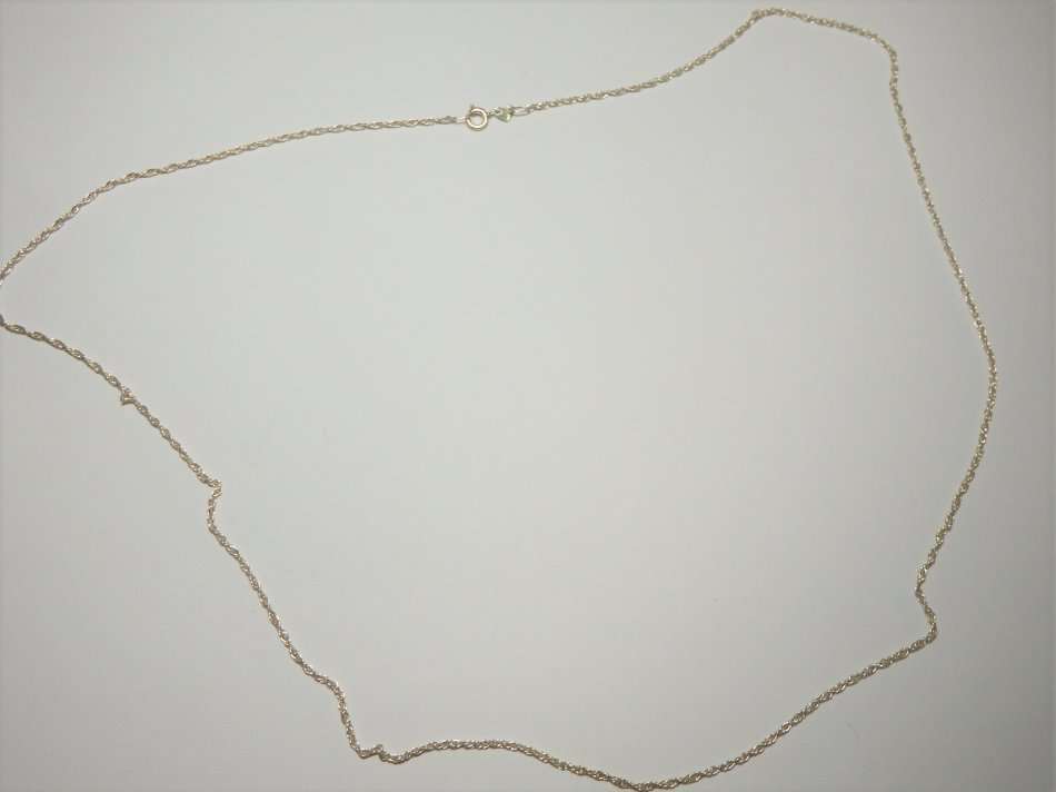 Sterling silver necklace - Weighs 2.9g - Length: 60cm