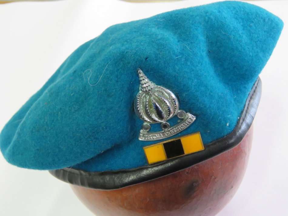 SADF Finance Services corps beret with badge and balkie - Size: 57