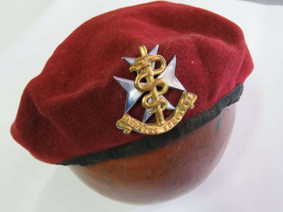 SA Medical corps beret with badge - Size: 54
