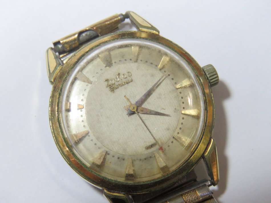Vintage Zodiac Glorious manual wind mens watch - Runs and stops