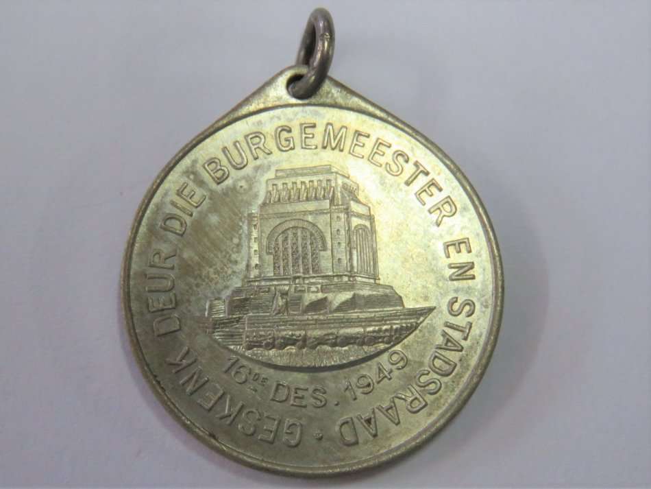 1949 Voortrekker medallion presented by Mayor and city council of Johannesburg