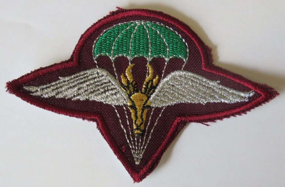SADF 1 Parachute battalion cloth beret badge