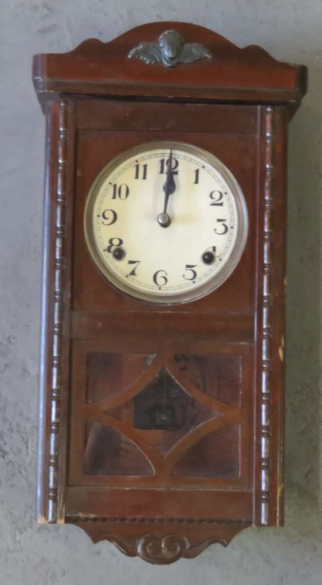 Antique small wall clock - Beautiful piece - Face 15 x 15 cm - Clock 48 x 23 cm