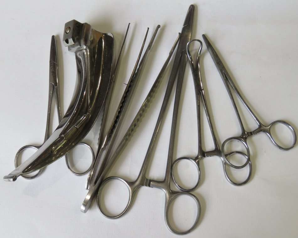 Lot of 7 medical tools