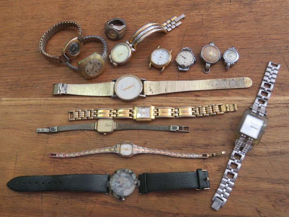 Large lot of ladies watches for spares - Quartz and mechanical - Not working