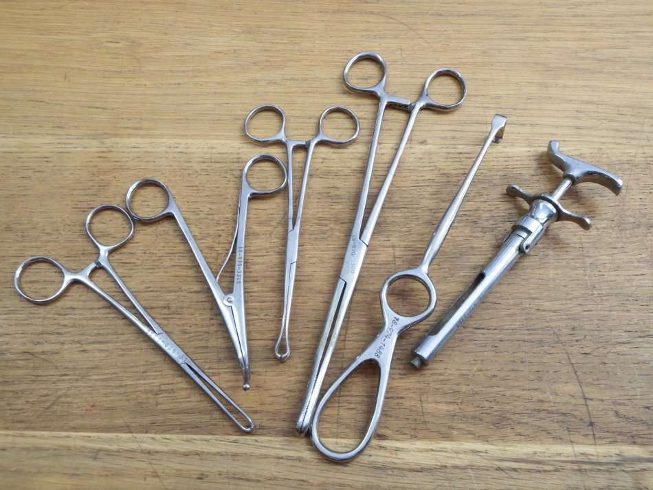 Lot of 6 medical tools
