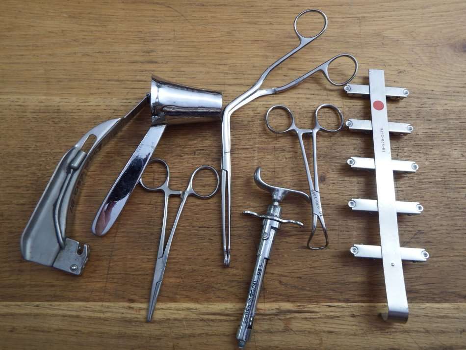 Lot of 7 dentist tools