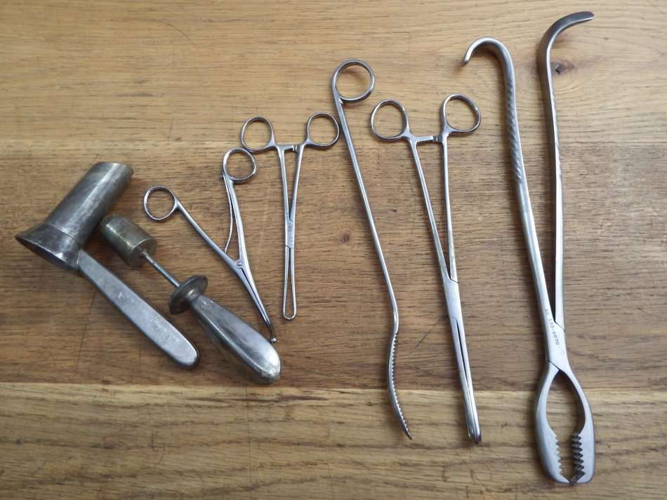 Lot of 7 medical tools