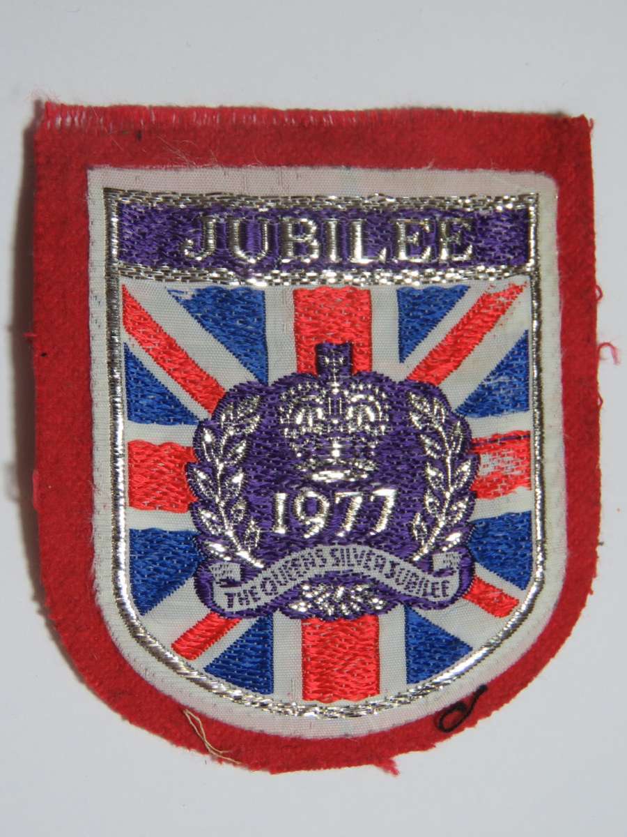 1977 The Queen`s silver jubilee cloth badge