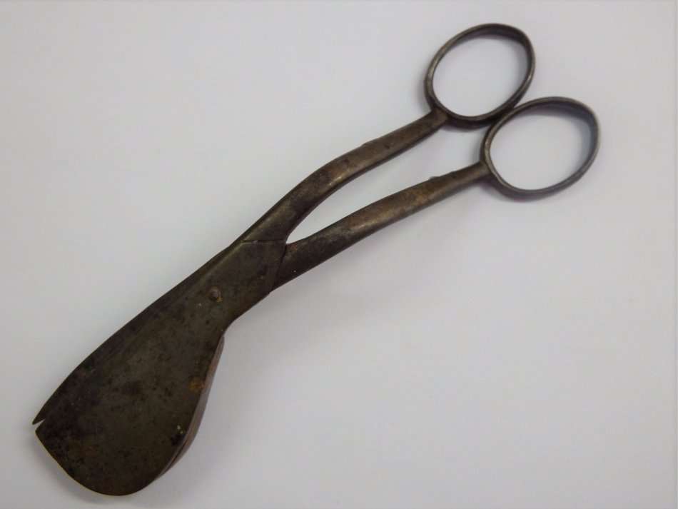 Antique candle wick scissors
