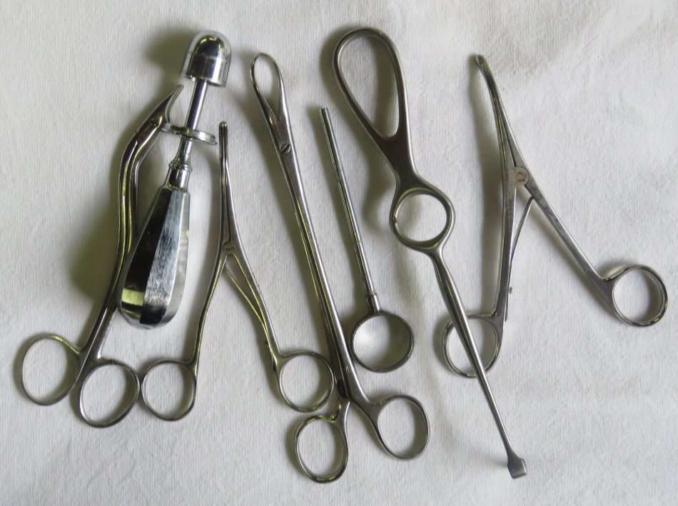 Lot of 7 medical tools