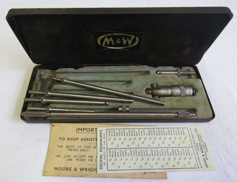 Vintage Moore and Wright inside micrometer set