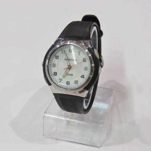 Xonix Quartz mens watch with side light - Wrist 19 cm