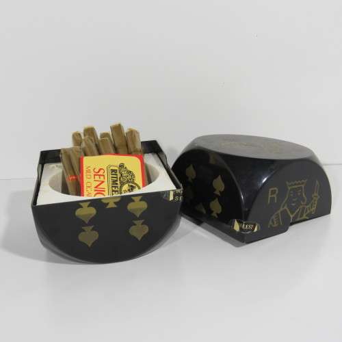Ritmeester dice shaped cigar case with old cigars