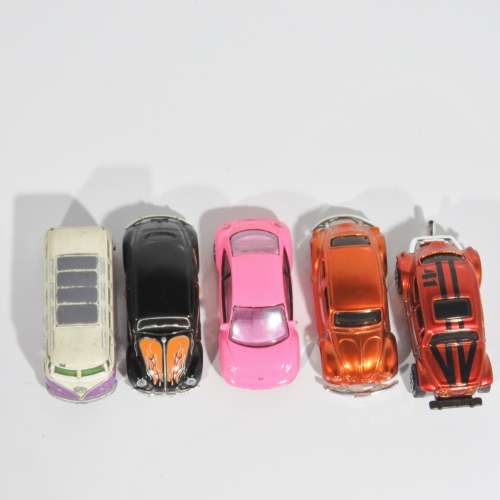 Lot of 5 Volkswagen beetles and microbus toy cars