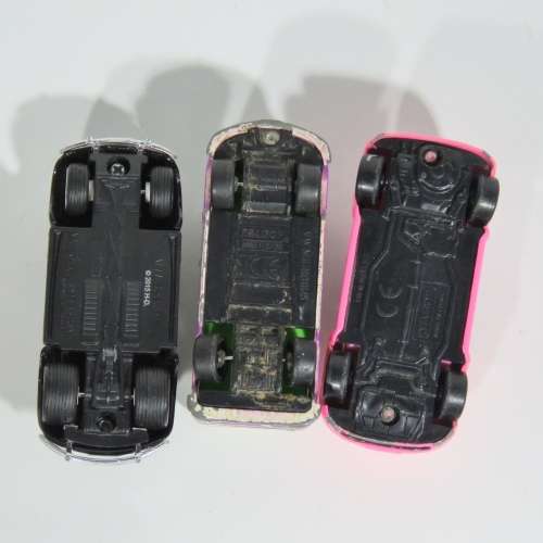 Lot of 5 Volkswagen beetles and microbus toy cars