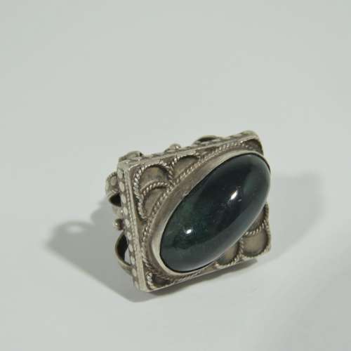 Antique silver pendant with semi-precious stone - Weighs 11,4 grams
