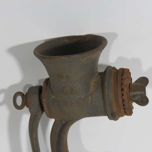 Vintage Husqvarna No.102 Perfect meat mincer with extra attachments