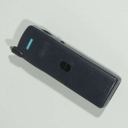 Lot of 2 vintage cellphones - Nokia and Siemens S10 - Not tested - No chargers