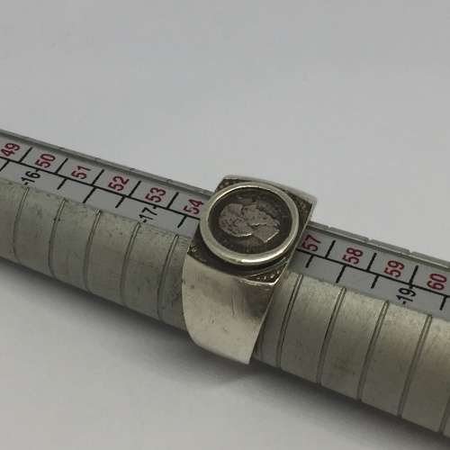 Used sterling silver mens coin ring - weighs 4.4g  - size O 1/2