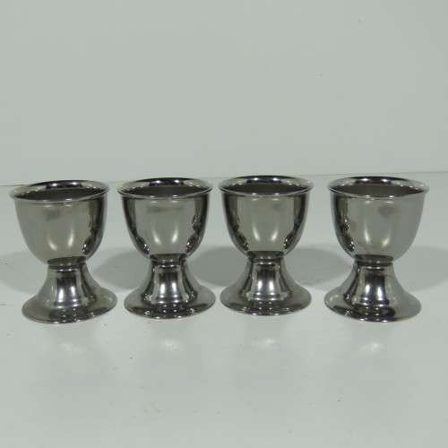 Set of 4 stainless steel egg cup holders