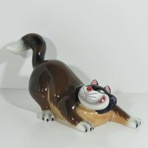 Large porcelain Cheshire cat - Some minor chips and marks - Probably been fighting