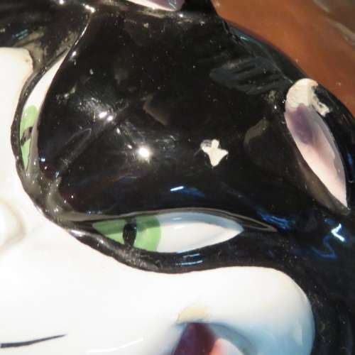 Large porcelain Cheshire cat - Some minor chips and marks - Probably been fighting