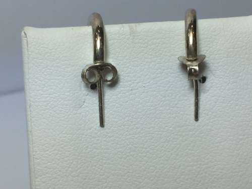 Pair of sterling silver earrings - weighs 6.2g