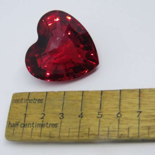 Swarovski SCS red heart in special box