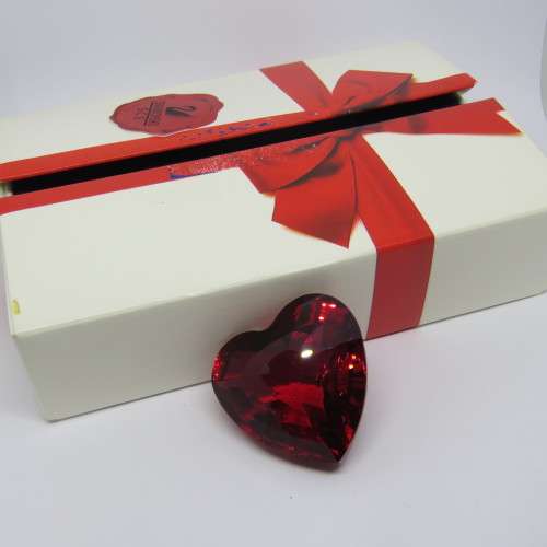 Swarovski SCS red heart in special box