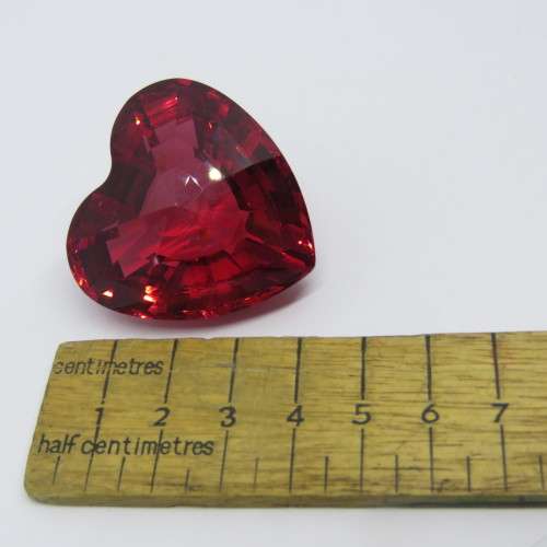 Swarovski SCS red heart in special box