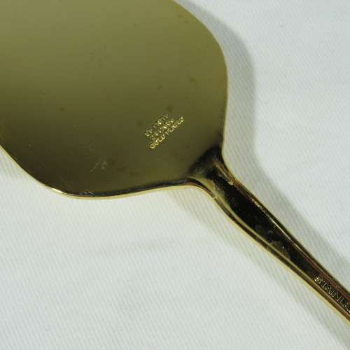 Eetrite 24ct gold plated stainless steel cake lifter in box