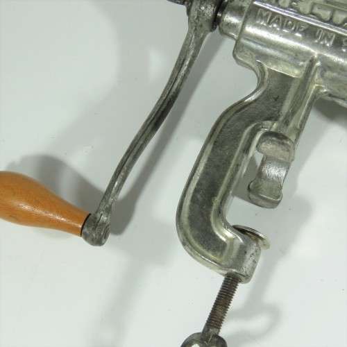 Vintage Reliance Husqvarna no. 8 meat mincer