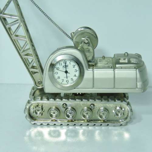 Construction crane metal model desk clock - Needs new battery