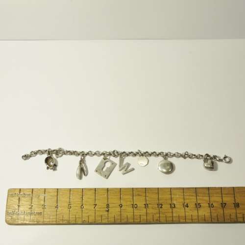 Sterling silver charm bracelet - Weighs 16,6 grams