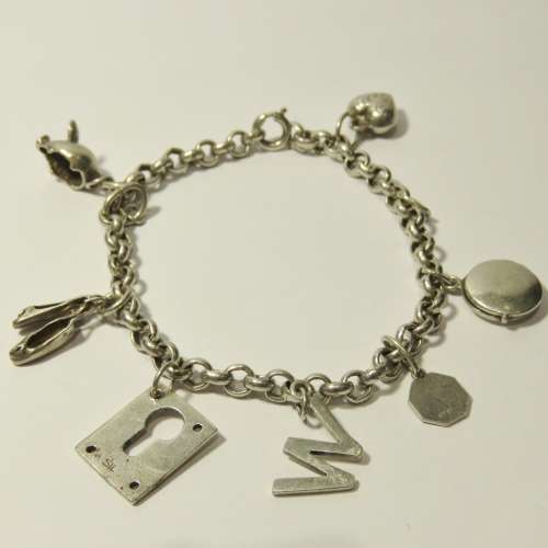 Sterling silver charm bracelet - Weighs 16,6 grams