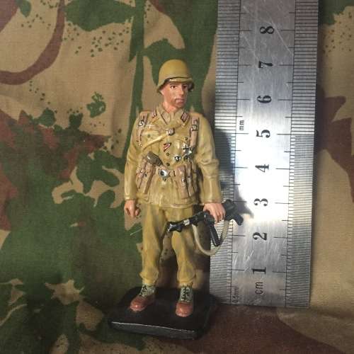 WW2 1942 German Afrikakorps warrant officer lead soldier - DelPrado collection