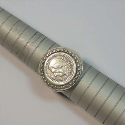 Sterling silver Mexican Pesos coin ring - Weighs 7.7grams - Size: S
