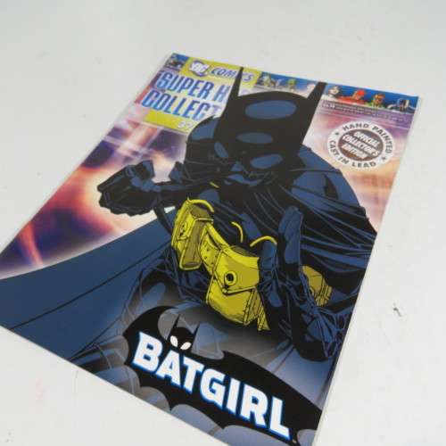 Eaglemoss DC comics Super Hero collection #37 Batgirl figurine with magazine