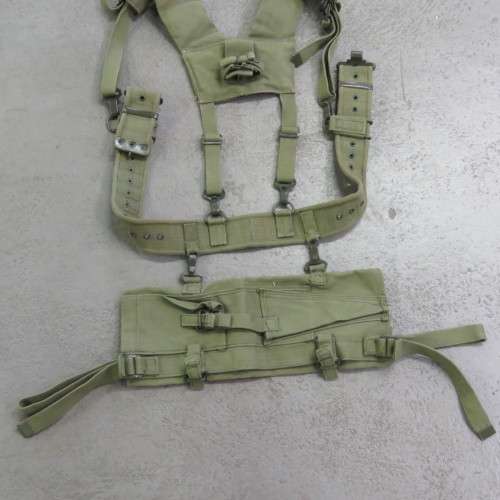 SADF Pattern 6/64 yoke with belt and ground sheet cover - Belt length 95 cm - Cover 37 x 40 cm