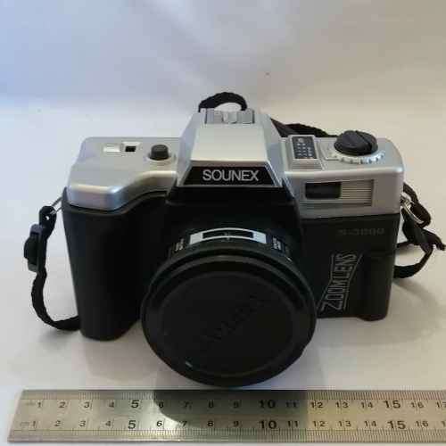 Vintage Sounex S-3000 35mm camera