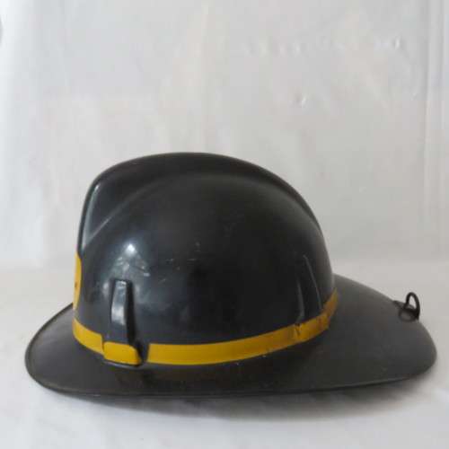 MSA plastic Fireman's helmet - Inner 53 cm