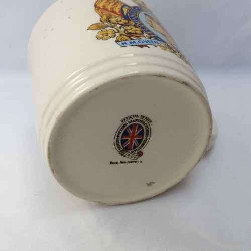 1953 Queen Elizabeth II Coronation souvenir mug