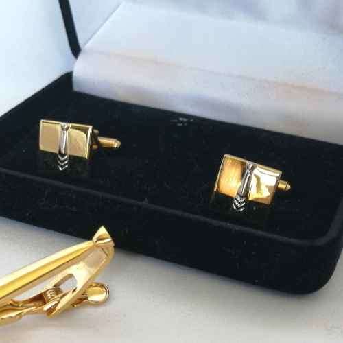 Vintage mens goldplated jewellery set - sleeve garters, cufflinks and tie clip